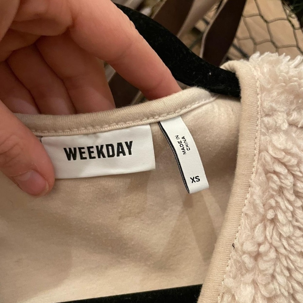 WEEKDAY VEST - Picture 3 of 4